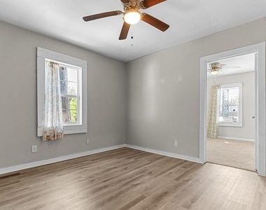 2164 Monroe Avenue - Photo Thumbnail 12