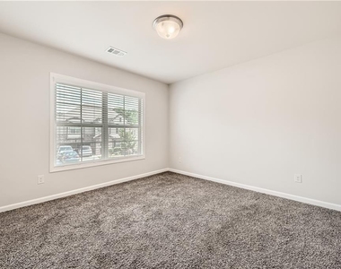 4648 Bogan Meadows Drive - Photo Thumbnail 24