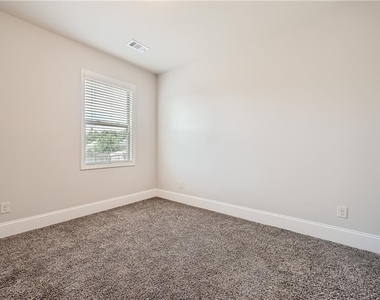 4648 Bogan Meadows Drive - Photo Thumbnail 11