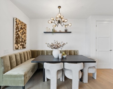 2425 Peachtree Road Ne - Photo Thumbnail 11