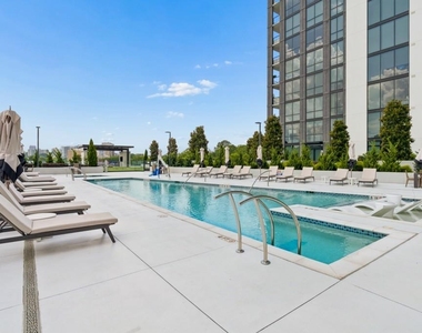 2425 Peachtree Road Ne - Photo Thumbnail 34