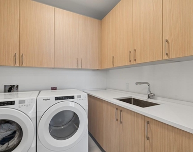 2425 Peachtree Road Ne - Photo Thumbnail 15