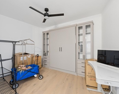 2425 Peachtree Road Ne - Photo Thumbnail 10