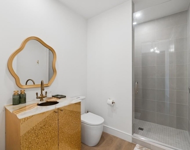 2425 Peachtree Road Ne - Photo Thumbnail 9