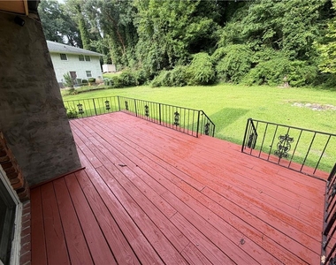 412 Fielding Lane - Photo Thumbnail 23