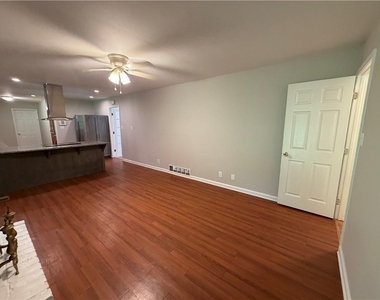 412 Fielding Lane - Photo Thumbnail 2