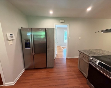 412 Fielding Lane - Photo Thumbnail 11