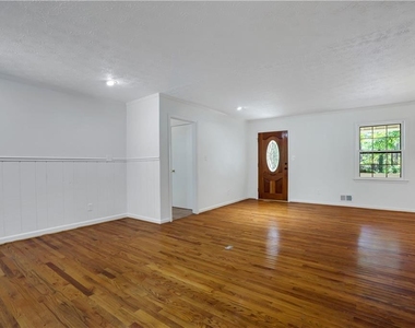 4684 Ben Hill Drive - Photo Thumbnail 7