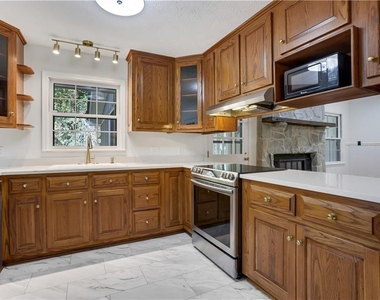 4684 Ben Hill Drive - Photo Thumbnail 13