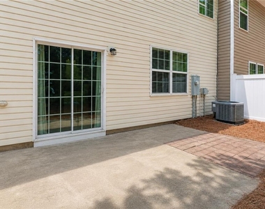 559 Windstone Trail - Photo Thumbnail 13