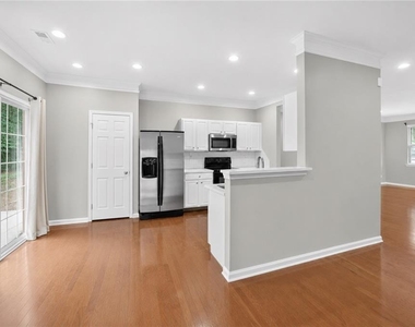 559 Windstone Trail - Photo Thumbnail 3