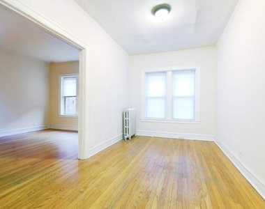 1335 W Touhy Avenue - Photo Thumbnail 3