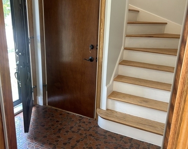 6620 W Devon Avenue - Photo Thumbnail 10