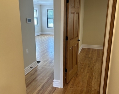 6620 W Devon Avenue - Photo Thumbnail 12