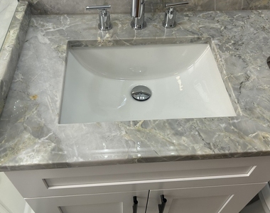 6620 W Devon Avenue - Photo Thumbnail 5