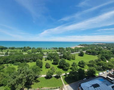 5445 N Sheridan Road - Photo Thumbnail 1