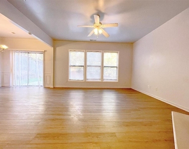2305 Harvest Ridge Circle - Photo Thumbnail 3