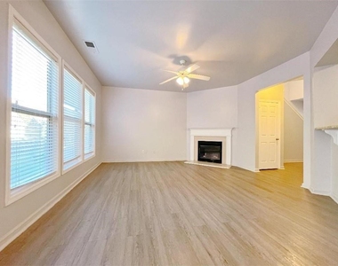 2305 Harvest Ridge Circle - Photo Thumbnail 5