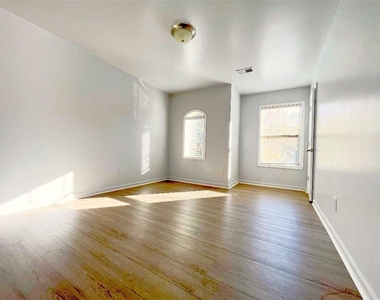 2305 Harvest Ridge Circle - Photo Thumbnail 2