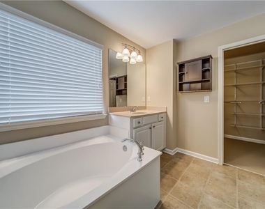 9950 Autry Vue Lane - Photo Thumbnail 31