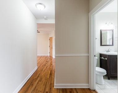 4606 N Monticello Avenue - Photo Thumbnail 8