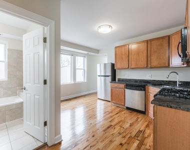 4606 N Monticello Avenue - Photo Thumbnail 5