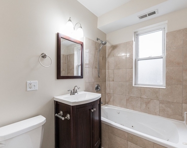 4606 N Monticello Avenue - Photo Thumbnail 9