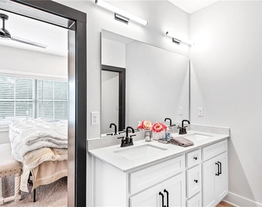 585 King Arnold Street - Photo Thumbnail 26