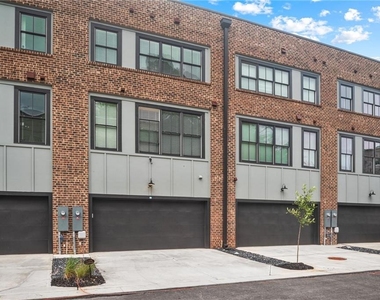 585 King Arnold Street - Photo Thumbnail 31