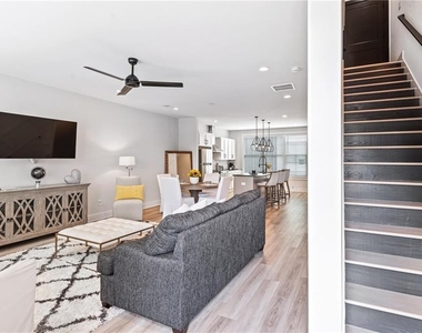 585 King Arnold Street - Photo Thumbnail 17