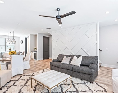 585 King Arnold Street - Photo Thumbnail 16
