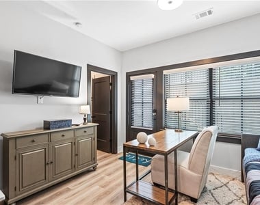 585 King Arnold Street - Photo Thumbnail 7