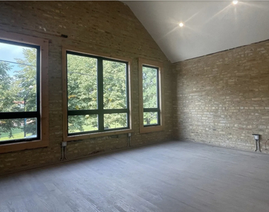 1157 W Webster Avenue - Photo Thumbnail 1