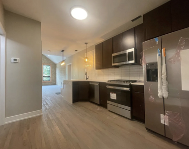 1157 W Webster Avenue - Photo Thumbnail 3