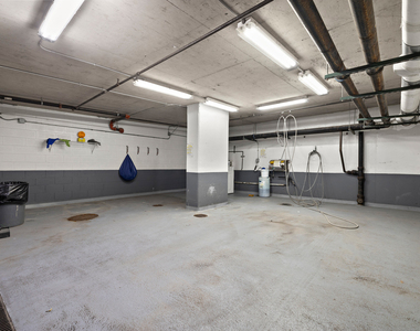 1211 S Prairie Avenue - Photo Thumbnail 57