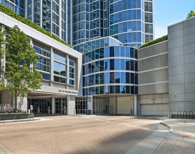 1211 S Prairie Avenue - Photo Thumbnail 36