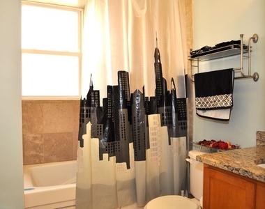 2315 W Rosemont Avenue - Photo Thumbnail 7