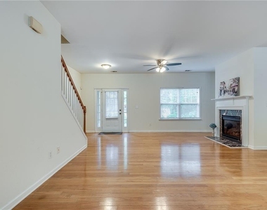 1684 Northgate Mill Drive - Photo Thumbnail 9