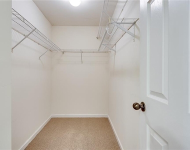 1684 Northgate Mill Drive - Photo Thumbnail 29