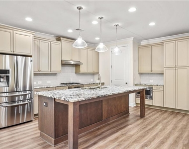 1011 Towneship Way - Photo Thumbnail 3