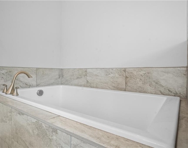 1011 Towneship Way - Photo Thumbnail 18