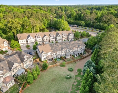 1011 Towneship Way - Photo Thumbnail 23