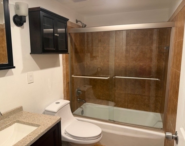 1756 Fayette Walk - Photo Thumbnail 3
