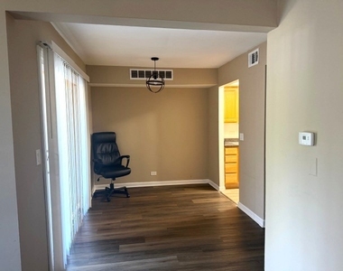 1756 Fayette Walk - Photo Thumbnail 7