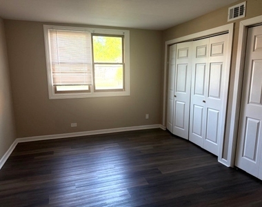 1756 Fayette Walk - Photo Thumbnail 4