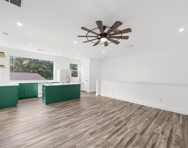 1871 Dyer Circle - Photo Thumbnail 15