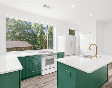 1871 Dyer Circle - Photo Thumbnail 18