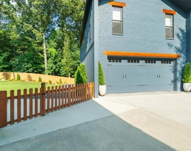 1871 Dyer Circle - Photo Thumbnail 3