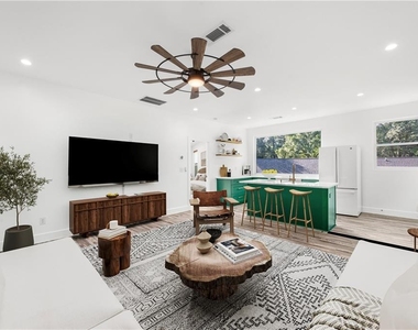 1871 Dyer Circle - Photo Thumbnail 11