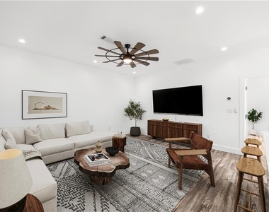 1871 Dyer Circle - Photo Thumbnail 9